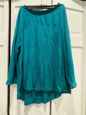 Tahari Teal Long Sleeve Boatneck Top